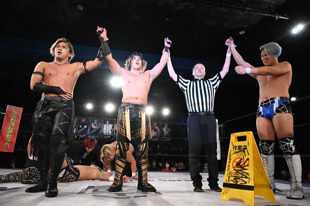 GO UPDATE 2025 | DDT プロレスリング公式サイト