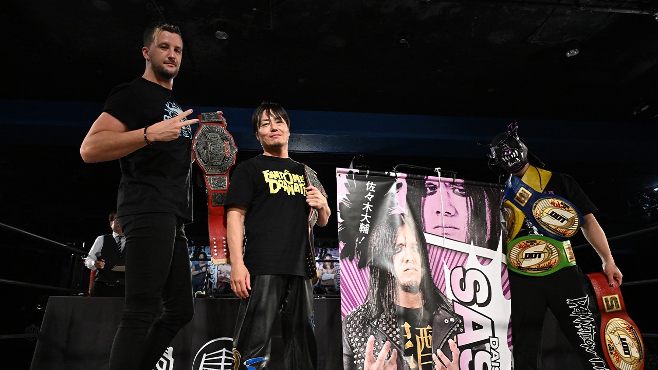 【公開調印式】イルシオンが佐々木大輔のふり（？）をしてKO-Dタッグ王座戦の調印成立？「札幌はDAMNATION T.Aのホームグラウンドだ。こいつらが防衛できるかなんて考えれば分かるだろ！」