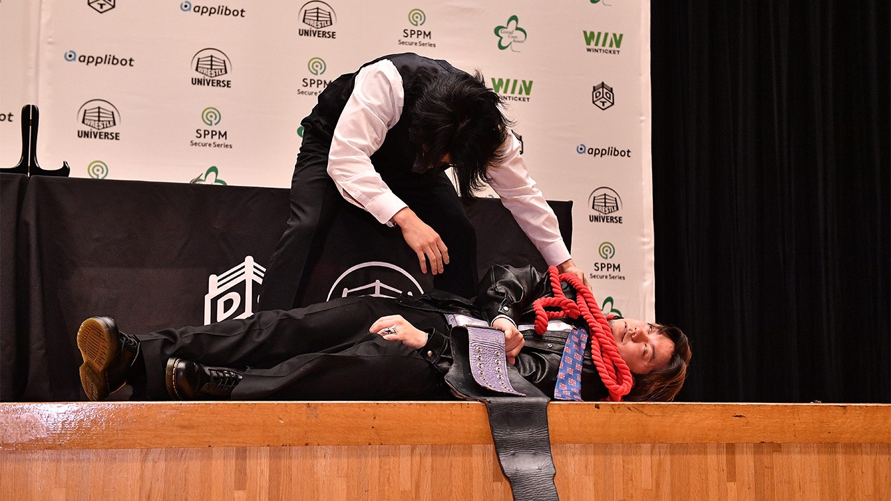 【公開調印式】勝俣瞬馬の上野勇希への想いは伝わった？　DDT EXTREME選手権は『緋色の友情－赤い綱で繋がれた絆と、積み重なる想い－』ルールに！